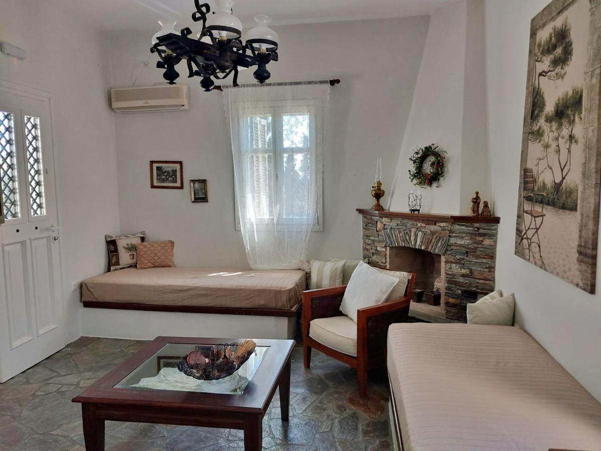 Saint Louis Aparthotel Ándros Eksteriør bilde