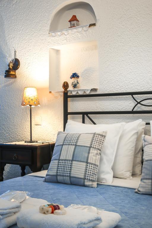 Saint Louis Aparthotel Ándros Eksteriør bilde
