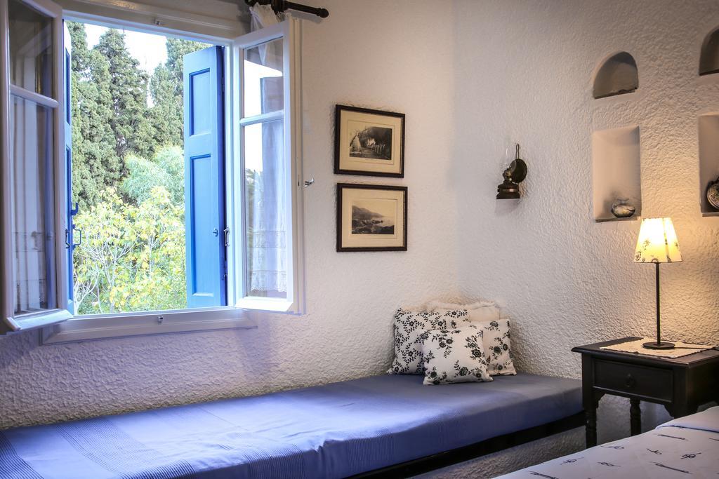 Saint Louis Aparthotel Ándros Eksteriør bilde
